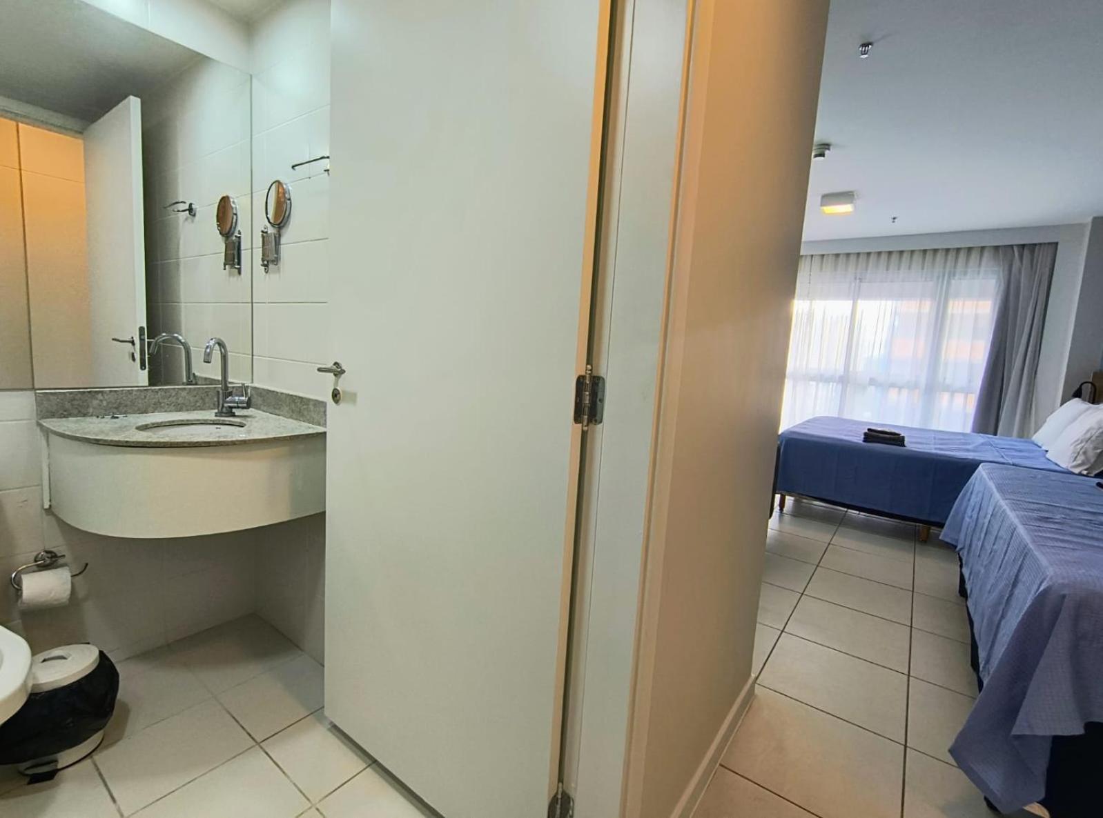 Grand Mercure Flat Particular Com Varanda, Garagem E Wi-fi Hotel 4*