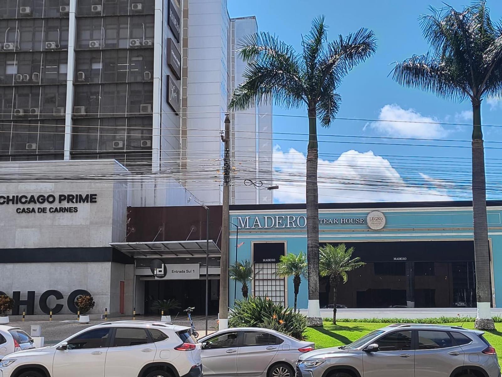 Hotel Grand Mercure Flat Particular Com Varanda, Garagem E Wi-fi 4*