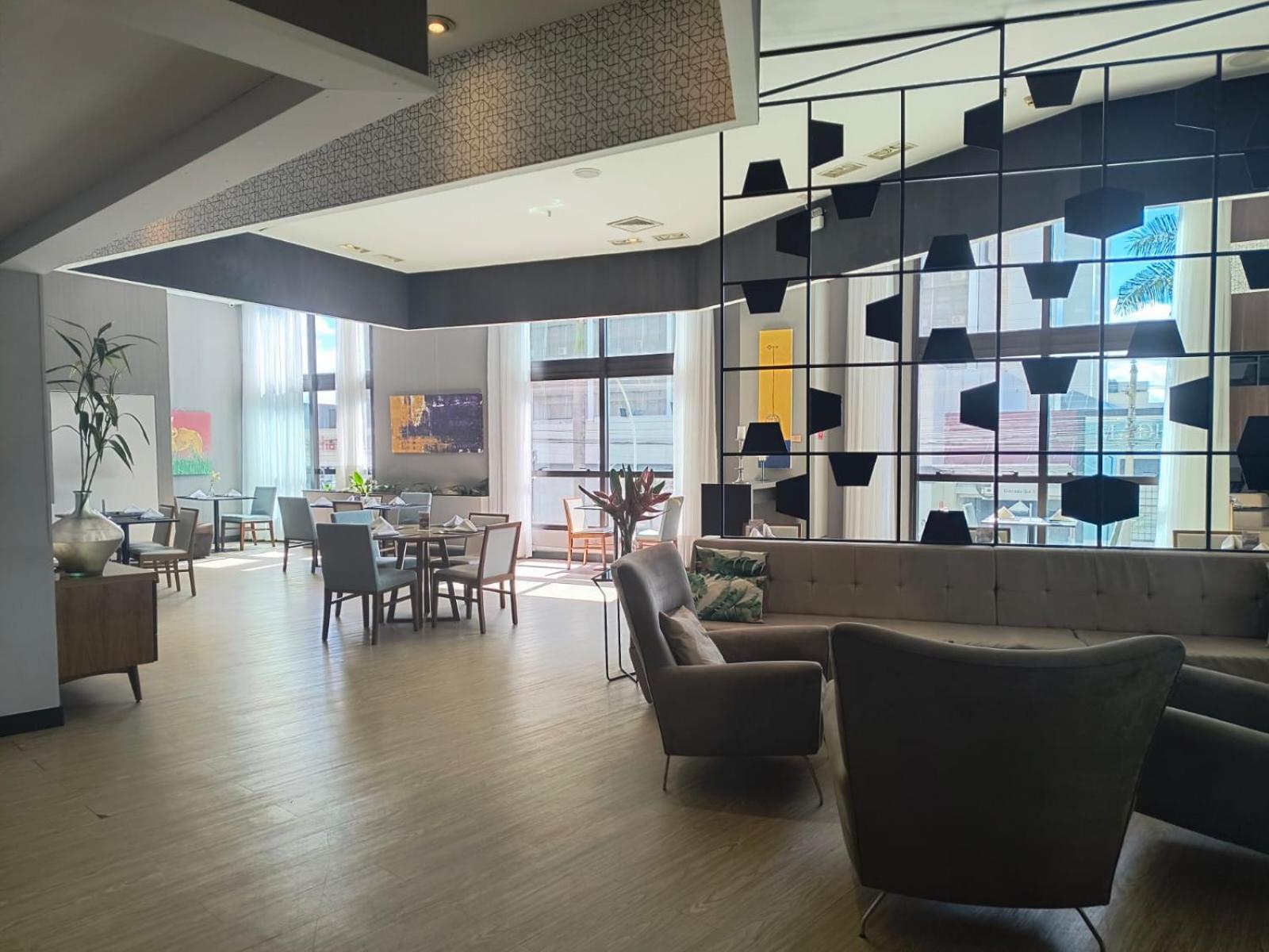 Hotel Grand Mercure Flat Particular Com Varanda, Garagem E Wi-fi Brasília