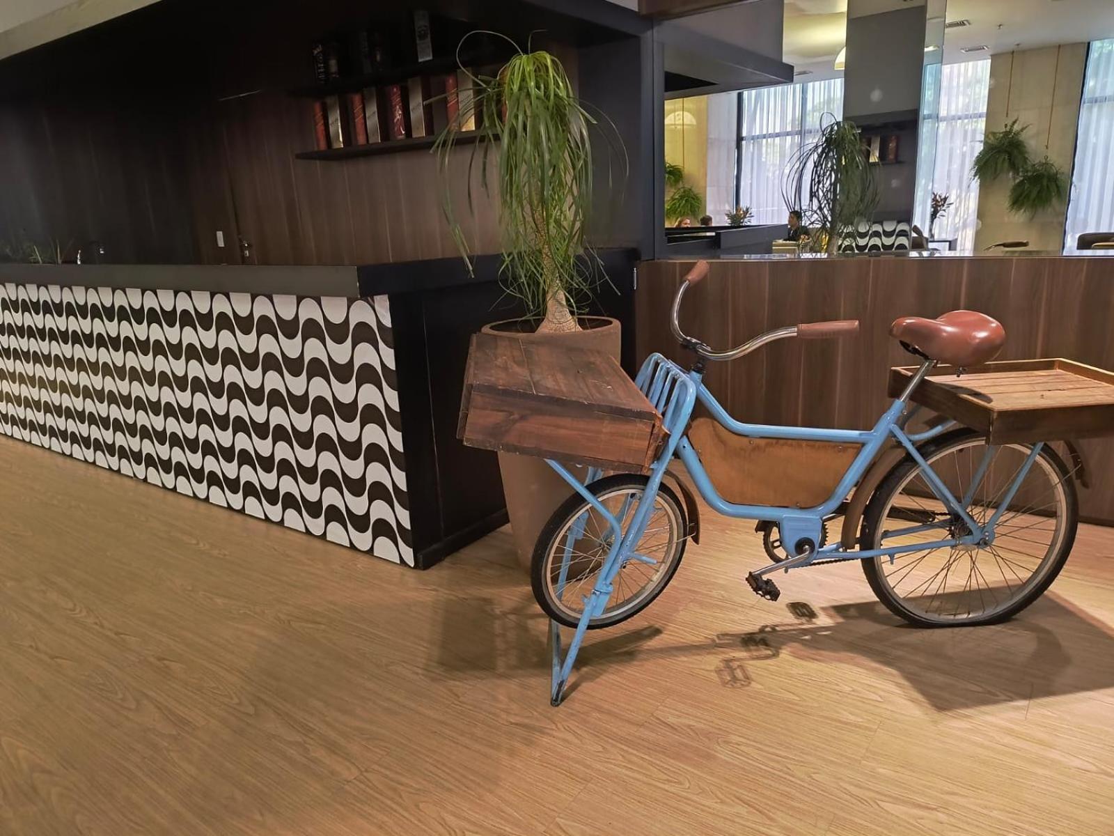 Grand Mercure Flat Particular Com Varanda, Garagem E Wi-fi Hotel 4*